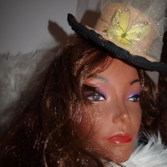 Grandma&Me Large Tan with Butterfly Hat HANDMADE - Picture 2 of 13